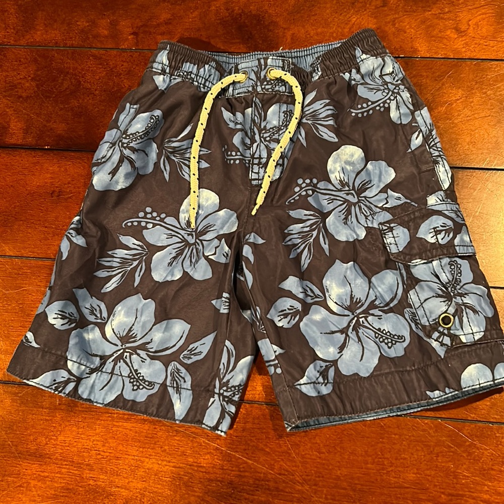 Baby Gap Navy Hibiscus Swim Trunks Size 2T from January 2008. great condition